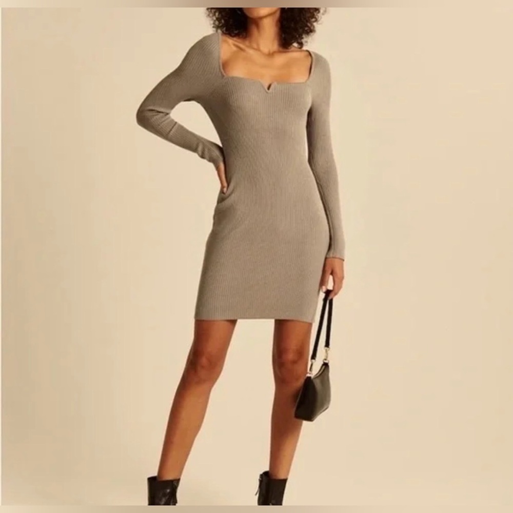 NWT Abercrombie & Fitch. Square Notch Neck, ribbed mini Dress. Small